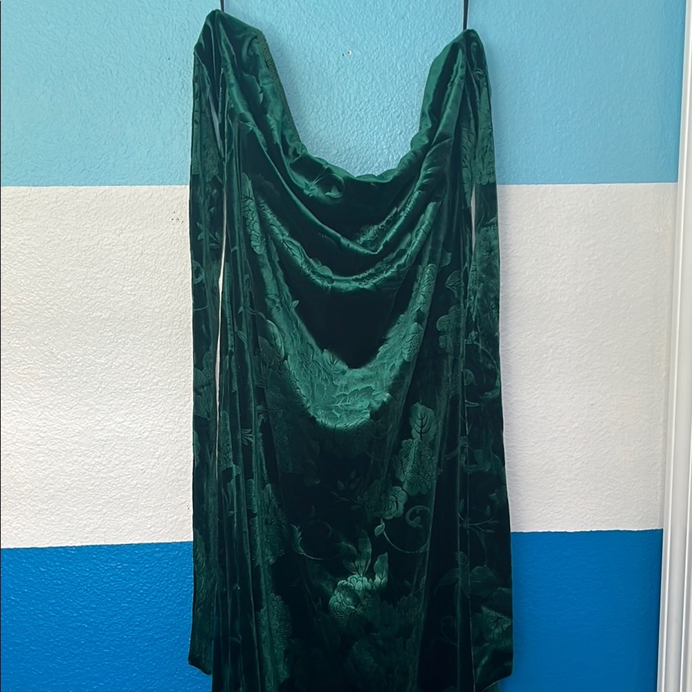 Aakaa Deep Green Velvet Gown